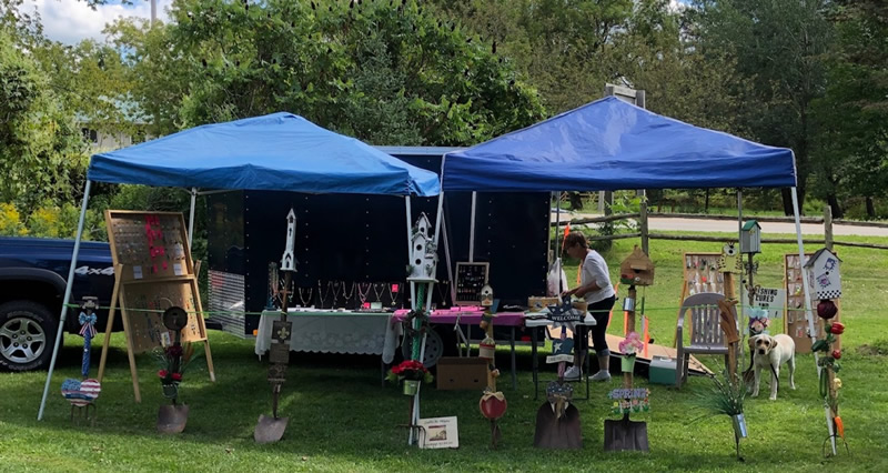 https://www.dundeemill.org/pictures/2019/16 Vendor 3.jpg
